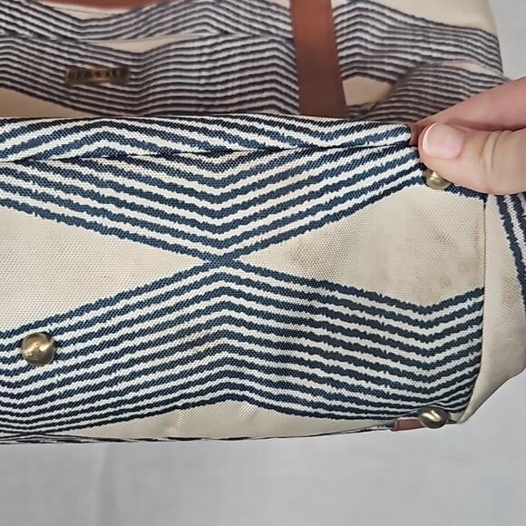 JJ Cole Cream and Navy Blue Striped Diaper Bag - Picture 4 of 10